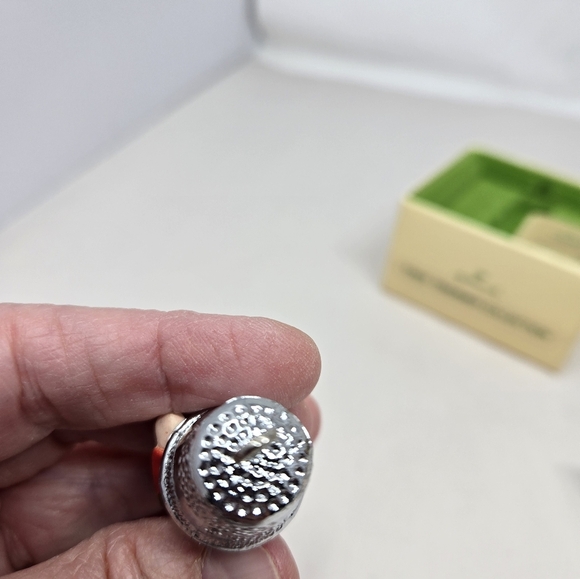 Hallmark 1979 Ornament "A Christmas Salute" Tree Trimmer Holiday Collection - Picture 7 of 10